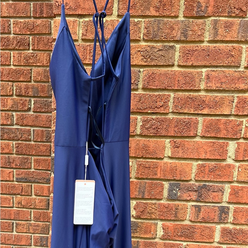Size 16 W Women’s Elegant Navy Prom dress/ Formal Evening Gown